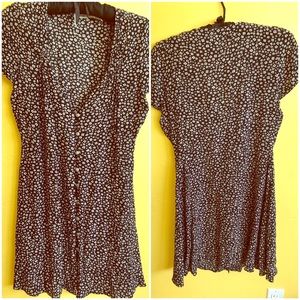 90’s style button up floral dress. NWOT.